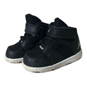 Nike Jordan Black Mid Toddler Kids Shoes 4C Sneakers 828244-010 Strap-Closure